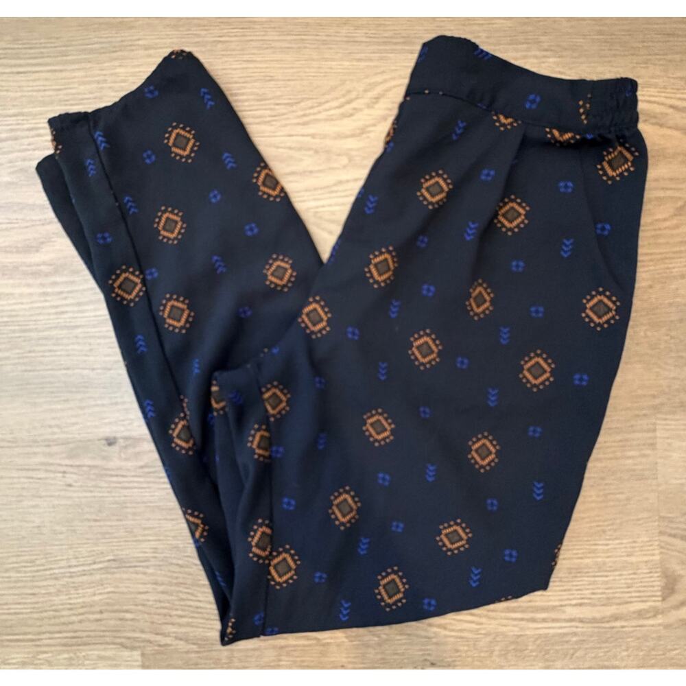 H&M Divided Black Pants with Printed Design Pull on, Elastic Womens Size 8